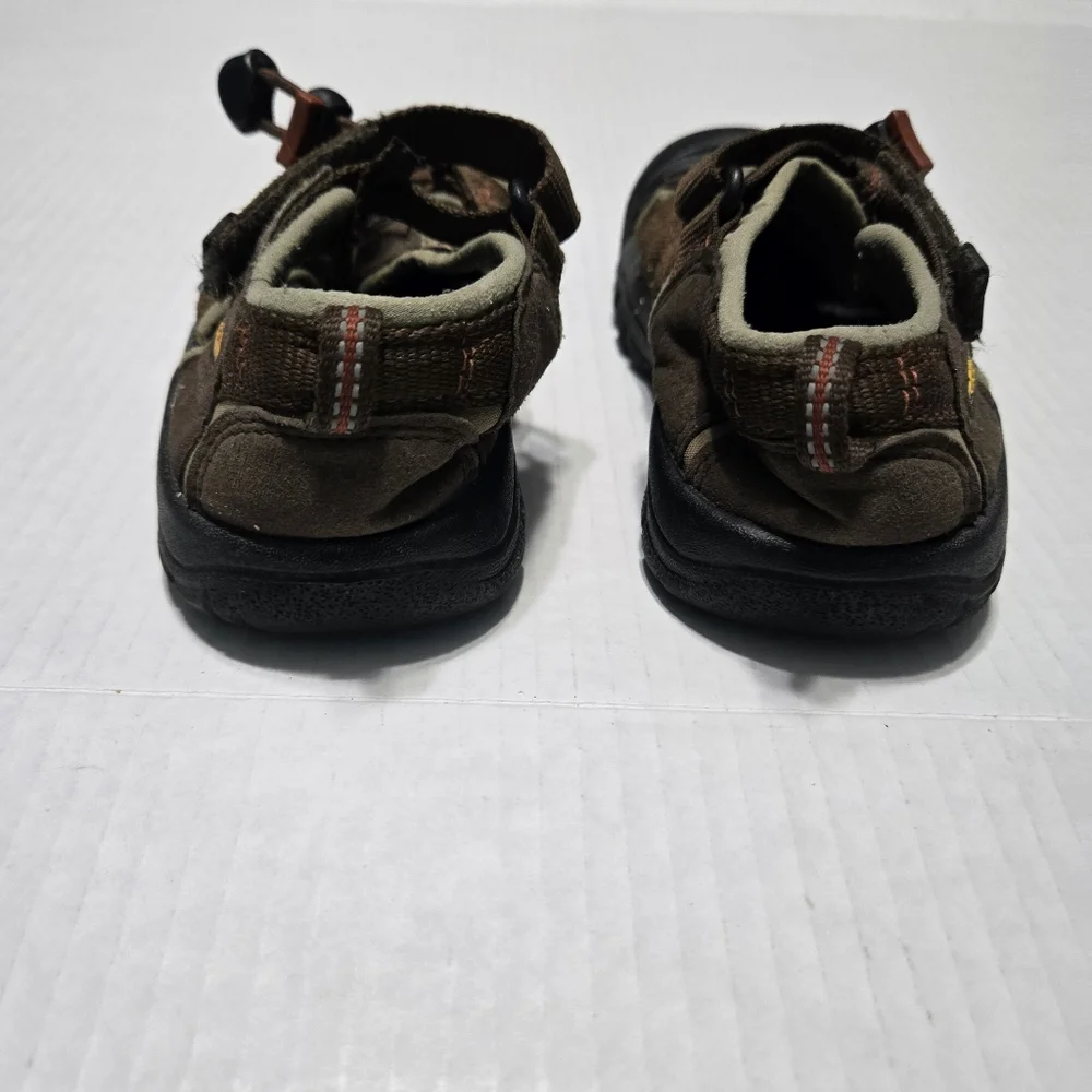 Keen Newport Closed Toe Sandal H2 Water Sports Waterproof Hiking Sandals Kids 12